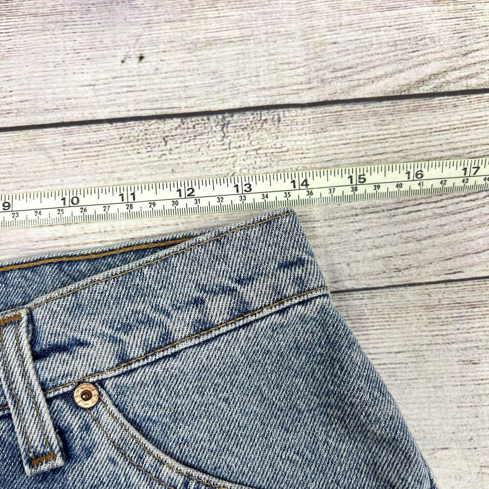 VINTAGE LEVI'S Shorts Women’s 7 Jr Blue Denim 950 Relaxed Fit Light Wash 90s - Picture 8 of 10